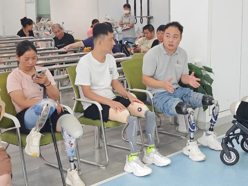 信任這雙腿要多大勇氣？眾康帶你找回行走底氣！
