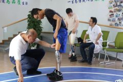 假肢如何正確穿戴？
